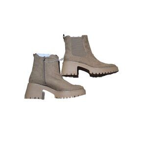 UNIVERSAL THREAD Lug Sole Chelsea Ankle Boots Platform Chunky Heel Taupe Booties